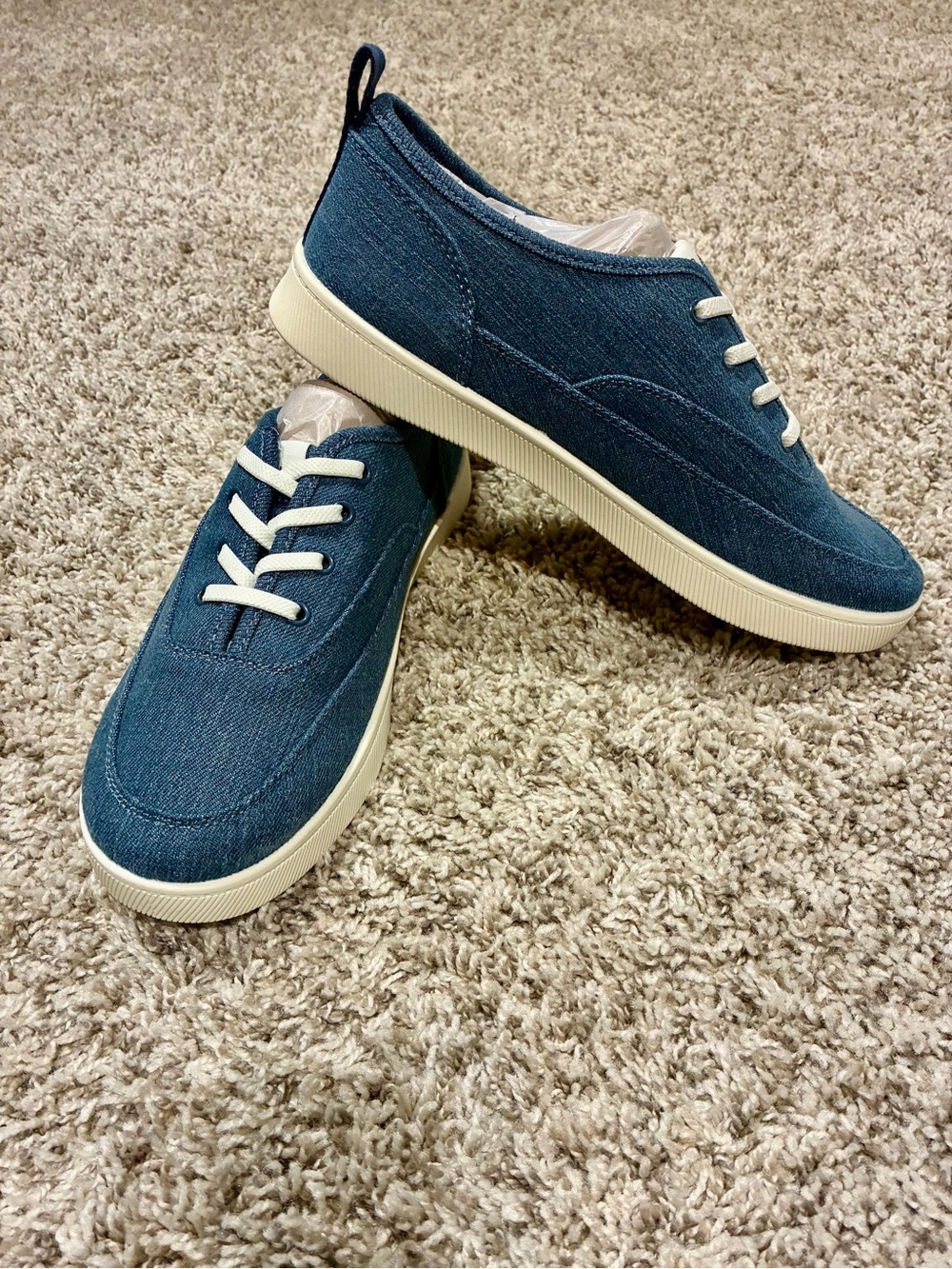 Vionic Women's Denim-Style Lace-Up Sneakers - Navy Blue